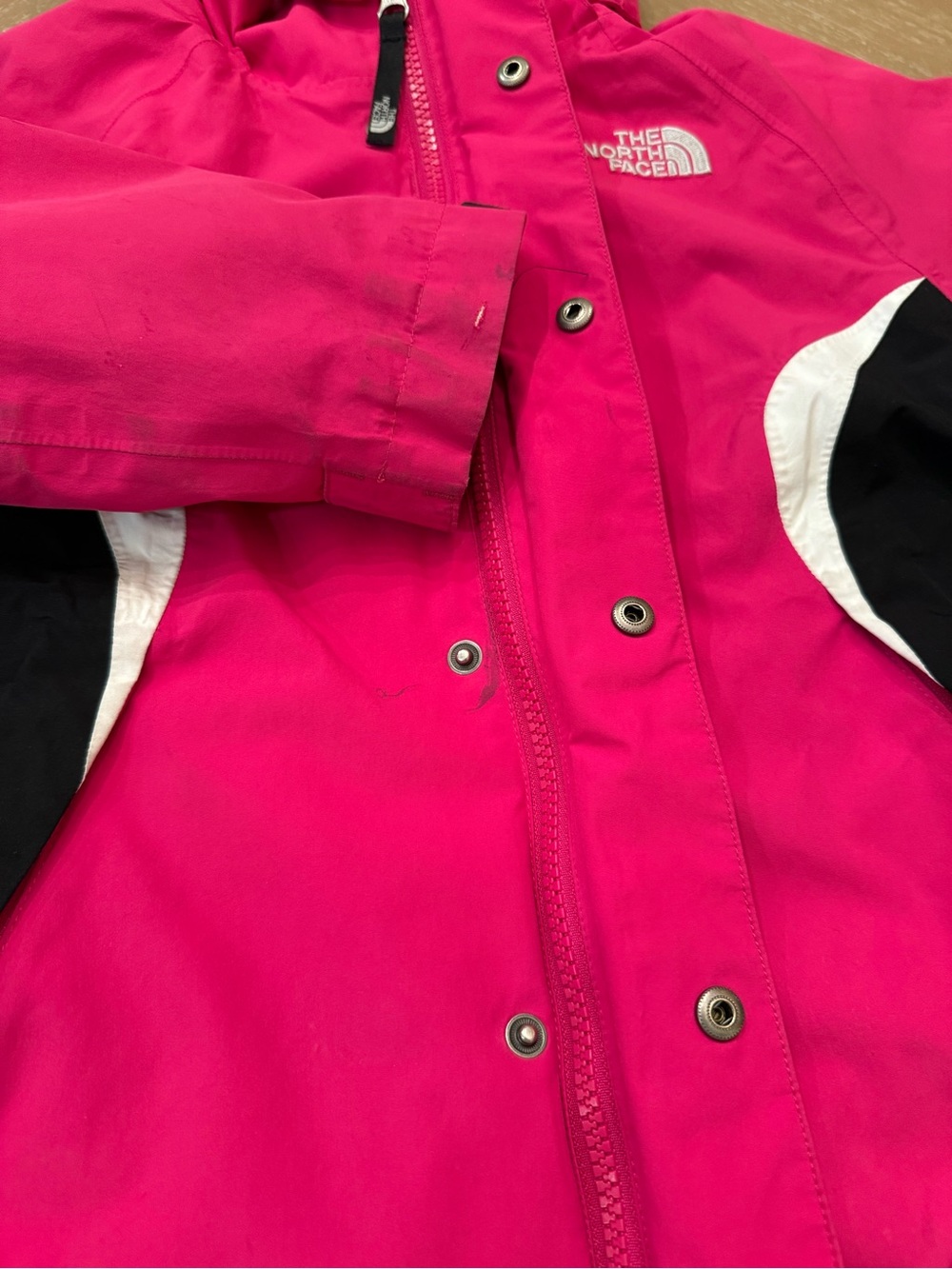The North Face Girls’ Snowquest Triclimate Jacket - Picture 3 of 11